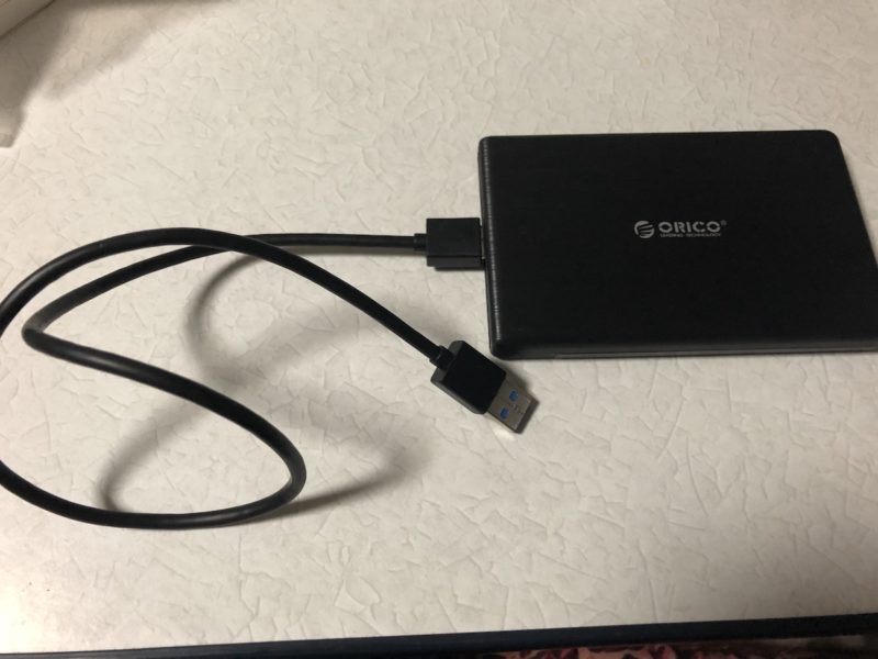 SSDの装着・USBケーブル接続