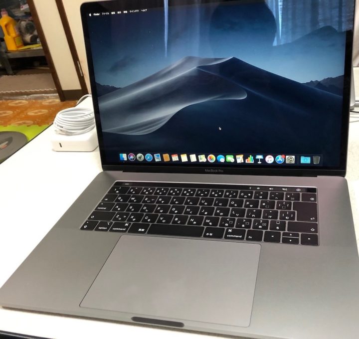 MacBook Pro 15インチ スペースグレー 2019年モデルを購入しました 